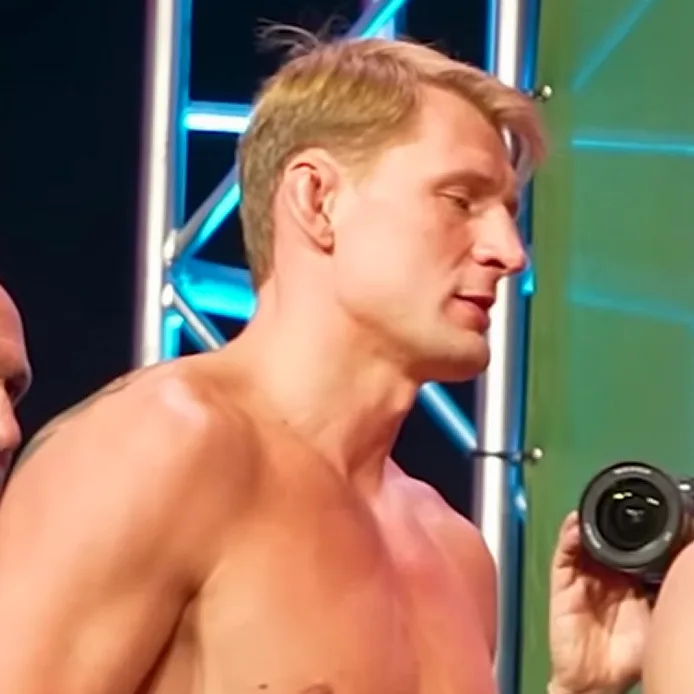 Александр Волков